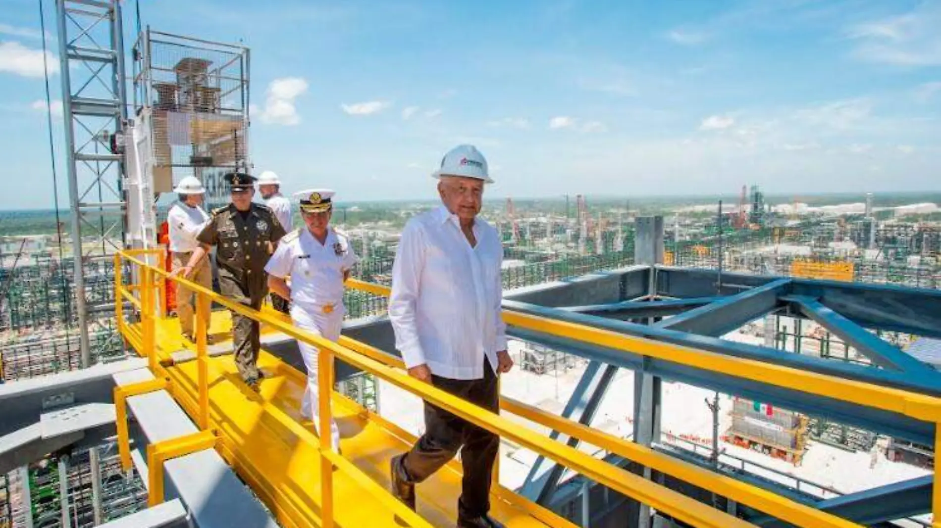 AMLO refineria